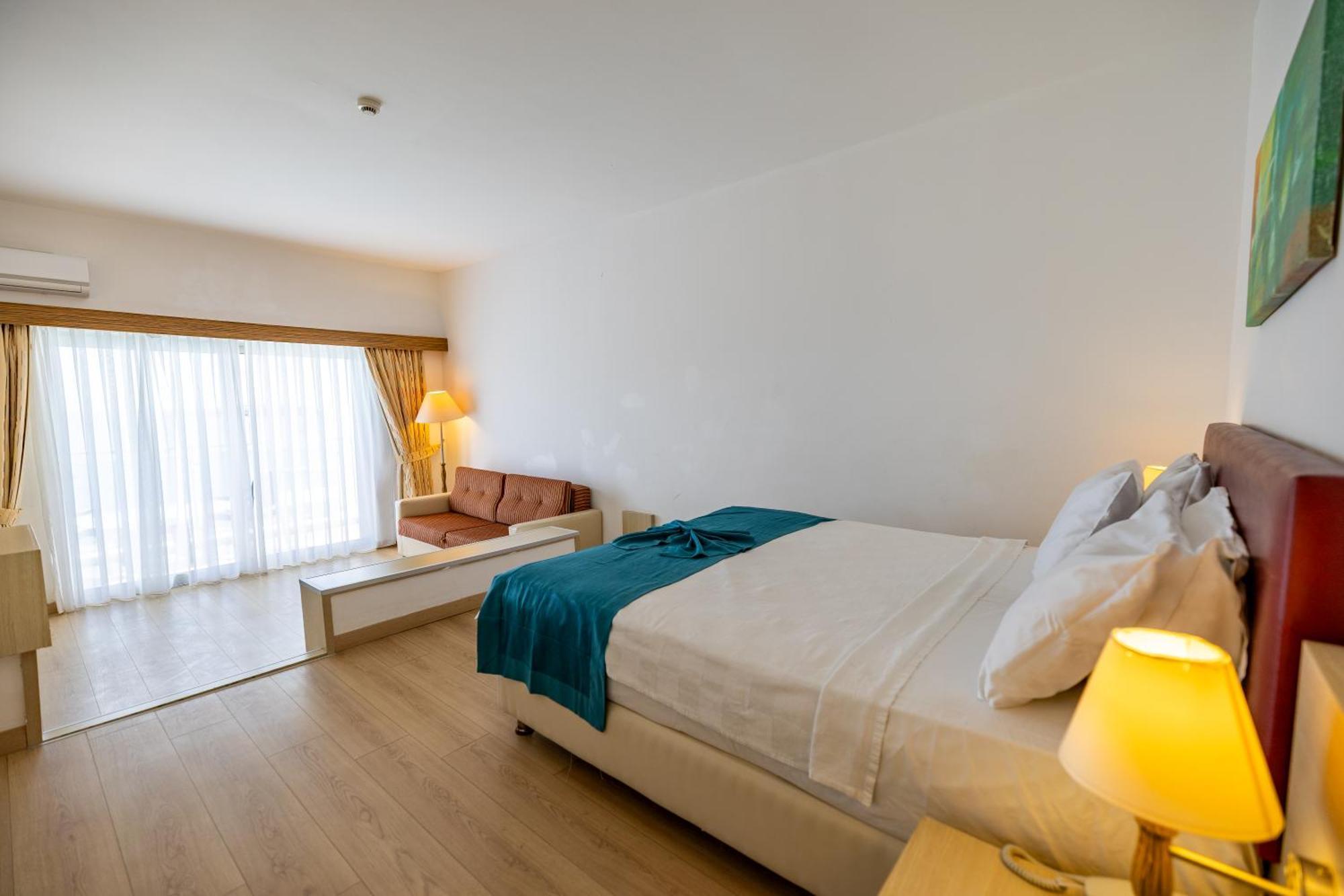 Azure By Yelken Hotel Turgutreis Exterior foto