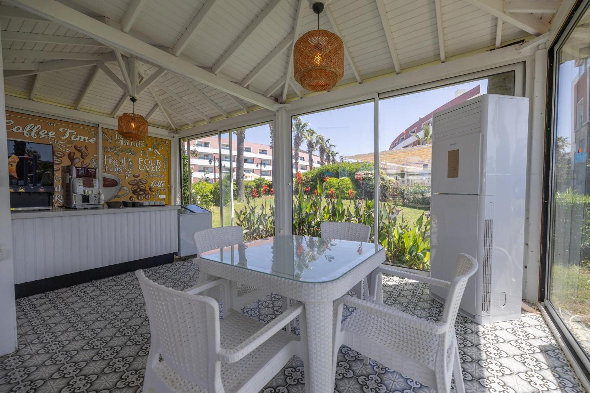 Azure By Yelken Hotel Turgutreis Exterior foto